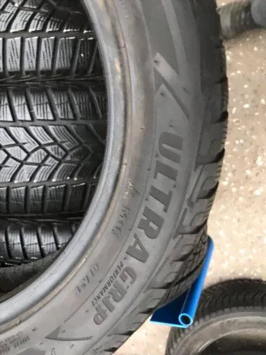 245/45 R20 Goodyear UltraGrip Performance 2-2